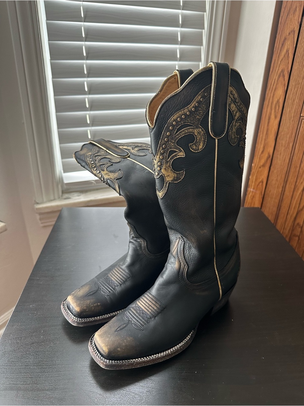 Idyllwind Black Western Heeled Boots with Gold Embroidery